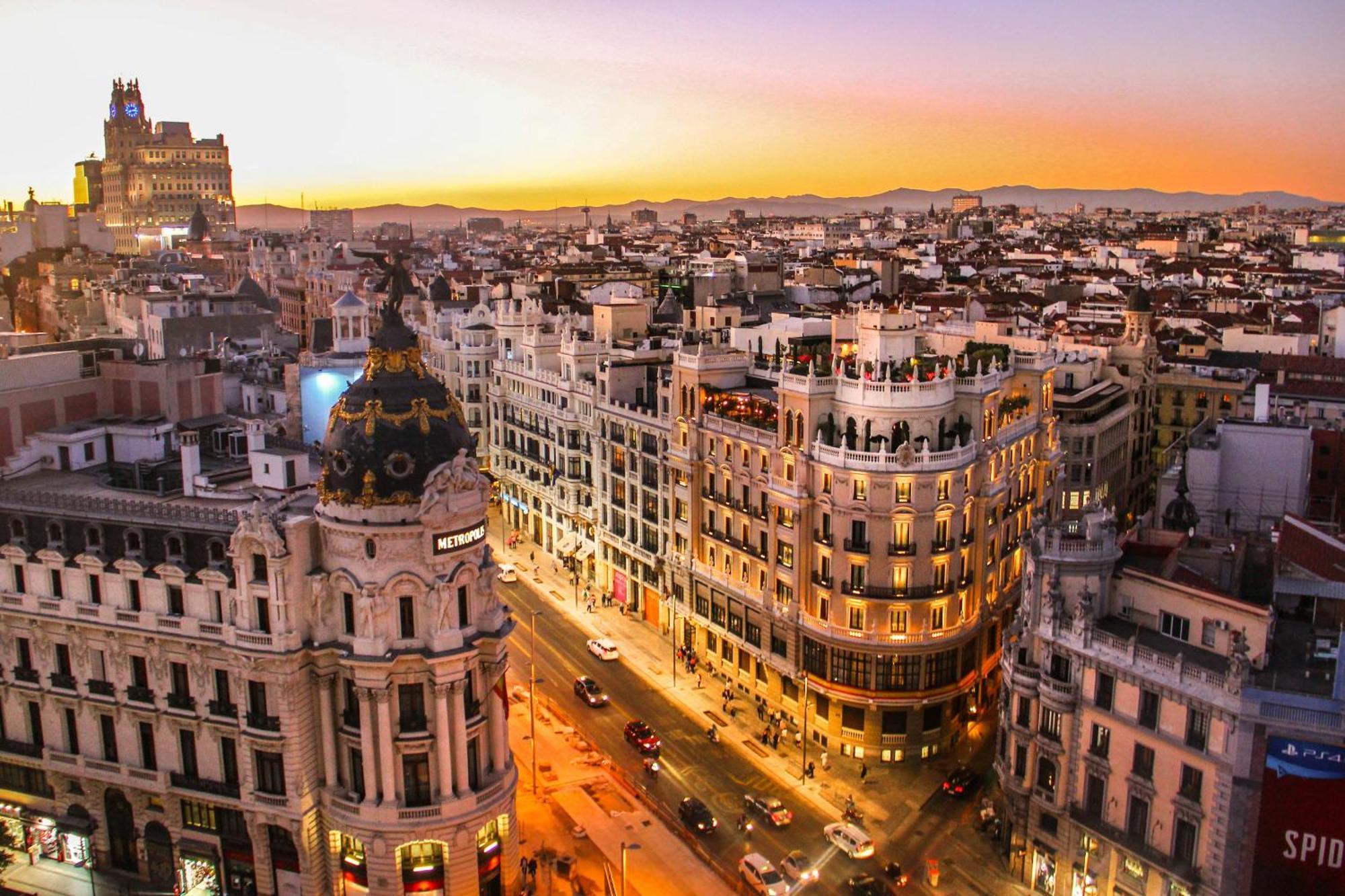 Adosado Cerca Plaza Castilla - Apartamento Cuzco Madrid Exteriér fotografie